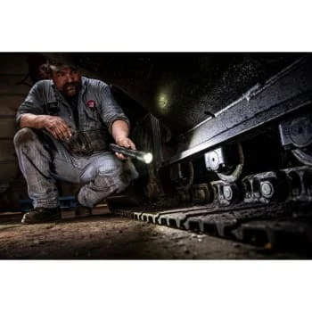 Coast® Rechargeable Xp18r Dual Power Flashlight 5 Coast® Rechargeable Xp18r Dual Power Flashlight - Image 3