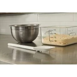 Rubbermaid 4 Qt Polycarbonate Square Storage Container (12-Pack) 11 Rubbermaid 4 Qt Polycarbonate Square Storage Container (12-Pack) -Home Furnishing Store 745929 w DetailedProductView3 Lg